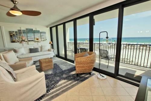 Island Winds West 280 By Youngs Suncoast