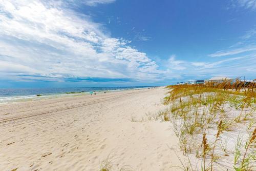 Coastal Calm & Gulf Dreams