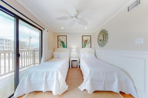 Coastal Calm & Gulf Dreams
