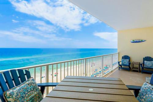 Hotel Crystal Shores III