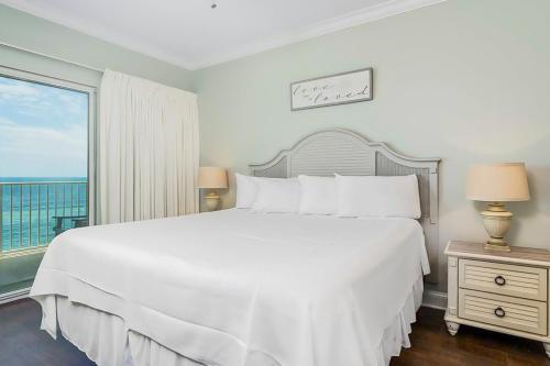 Hotel Crystal Shores III