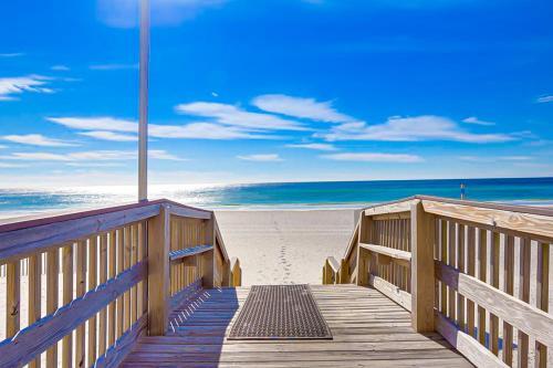 Hotel Crystal Shores III