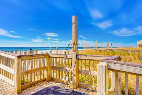 Hotel Crystal Shores III