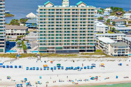 Hotel Crystal Shores III