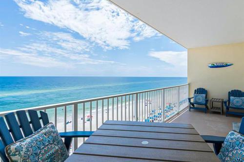 Hotel Crystal Shores III