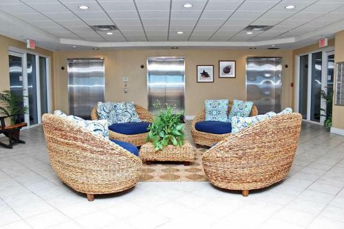 San Carlos 401 By Youngs Suncoast