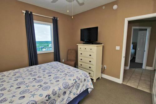 San Carlos 701 By Youngs Suncoast