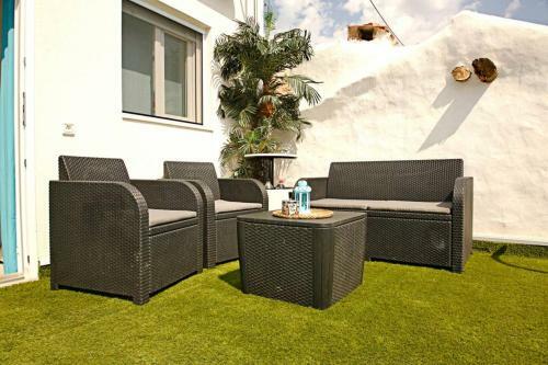 Castella Home - Pool And Barbacue
