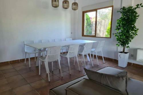 Magnifico Chalet Independiente Con Piscina