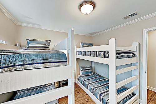 The Sand & Surf Beach House A & B