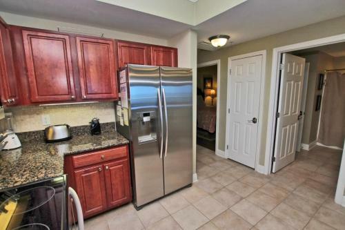 Crystal Tower 1205 By Youngs Suncoast