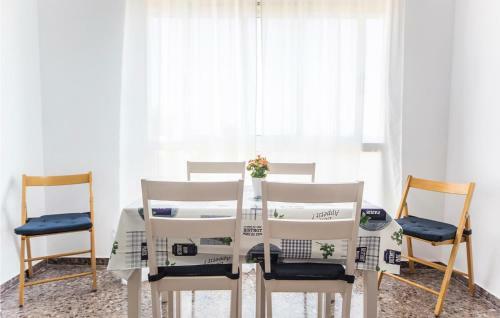 Stunning Apartment In Moncofa With 2 Bedrooms
