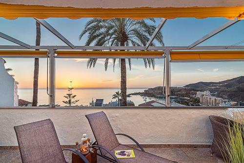 Mogan Luxury Apartment, Sea Views, Jacuzzi And Sauna.
