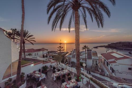 Mogan Luxury Apartment, Sea Views, Jacuzzi And Sauna.