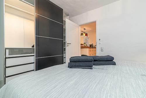 Mogan Luxury Apartment, Sea Views, Jacuzzi And Sauna.