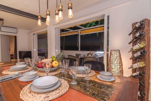 Mogan Luxury Apartment, Sea Views, Jacuzzi And Sauna.