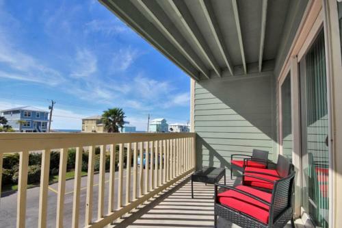 Summerhouse West By Youngs Suncoast