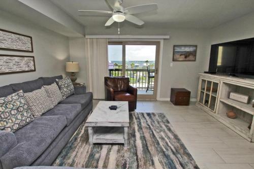 Summerhouse West By Youngs Suncoast
