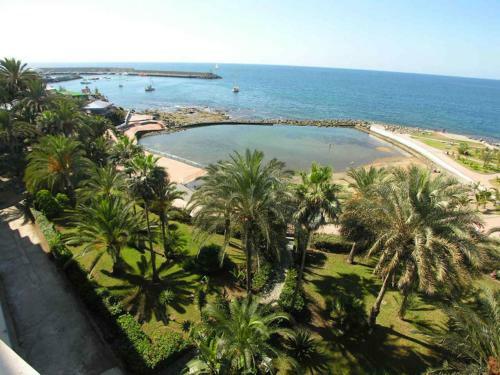 Elegant And Spacious Apartment With Sea Vieuw