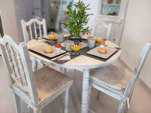 Elegant And Spacious Apartment With Sea Vieuw