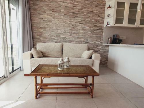 Elegant And Spacious Apartment With Sea Vieuw