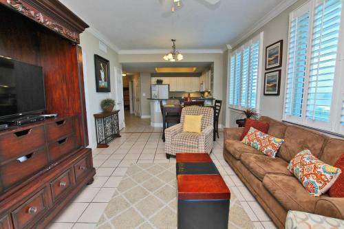 Crystal Tower 1101 By Youngs Suncoast