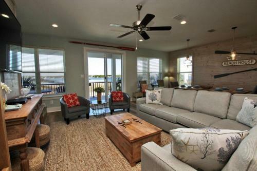 Pass Time Cottages By Youngs Suncoast