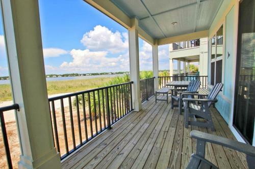 Pass Time Cottages By Youngs Suncoast