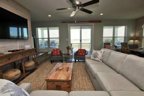 Pass Time Cottages By Youngs Suncoast