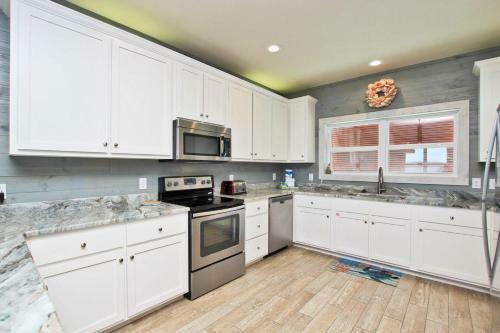 Pass Time Cottages By Youngs Suncoast