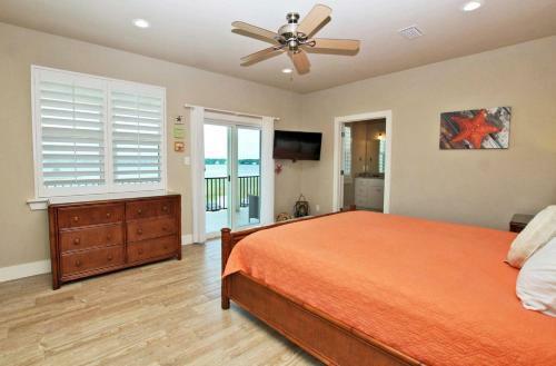 Pass Time Cottages By Youngs Suncoast