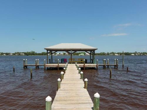 On Golden Pond 8a West By Youngs Suncoast