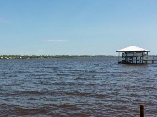 On Golden Pond 8a West By Youngs Suncoast