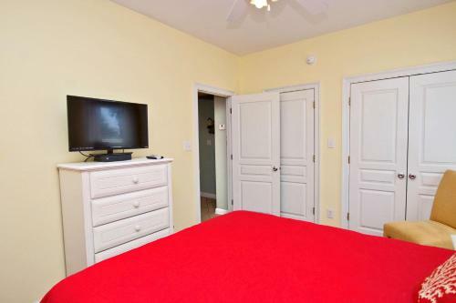 On Golden Pond 8a West By Youngs Suncoast