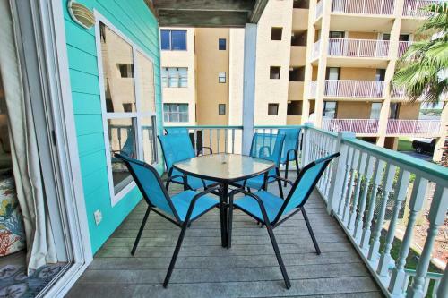 On Golden Pond 8a West By Youngs Suncoast