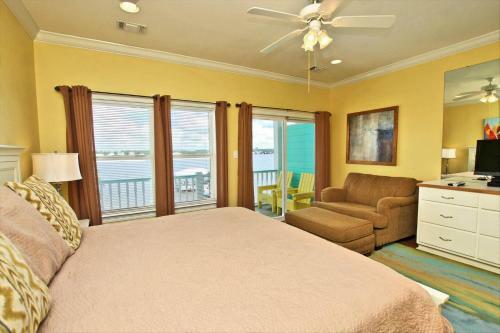 On Golden Pond 8a West By Youngs Suncoast