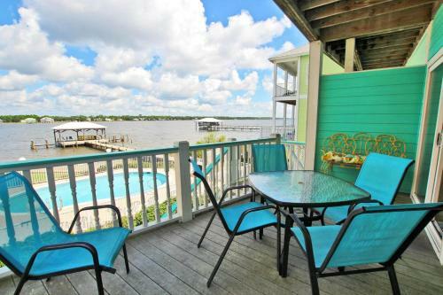 On Golden Pond 8a West By Youngs Suncoast