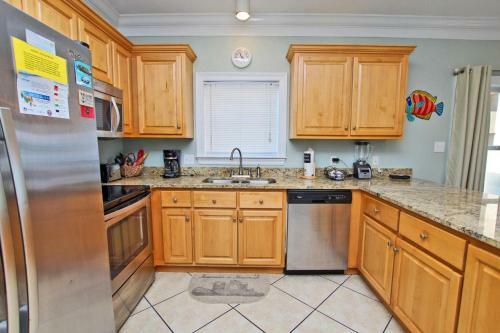 On Golden Pond 8a West By Youngs Suncoast