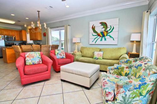 On Golden Pond 8a West By Youngs Suncoast