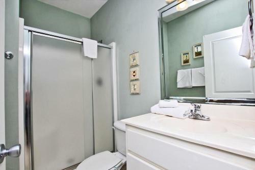 On Golden Pond 8a West By Youngs Suncoast