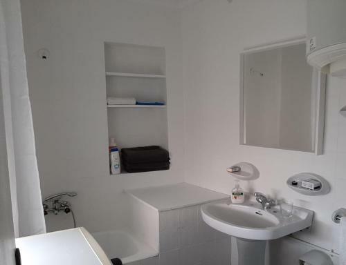Morin Grey Casa En El Coraz�n De La Ribeira Sacra