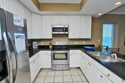 San Carlos 1001 By Youngs Suncoast