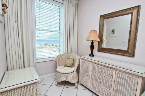 Legacy 102 By Youngs Suncoast