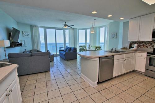 Lighthouse By Youngs Suncoast