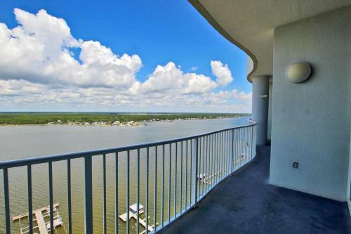 Bel Sole Penthouse 1801 By Youngs Suncoast