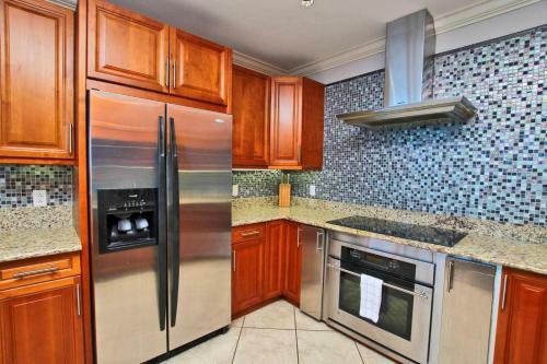 Bel Sole Penthouse 1801 By Youngs Suncoast