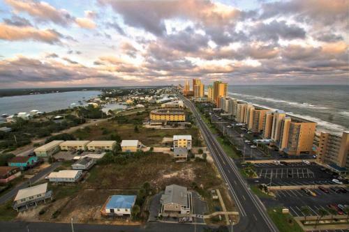 Crystal Tower 609 By Youngs Suncoast