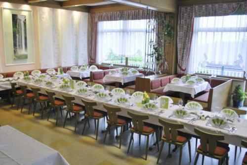 Hostal Gasthof Pension Gr�blacher