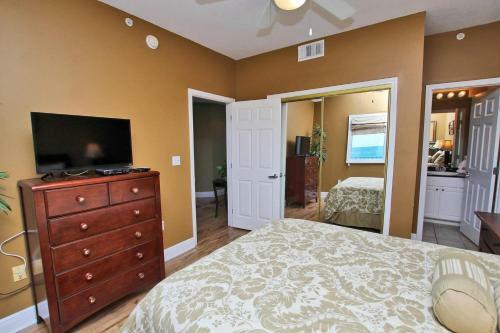 San Carlos 801 By Youngs Suncoast