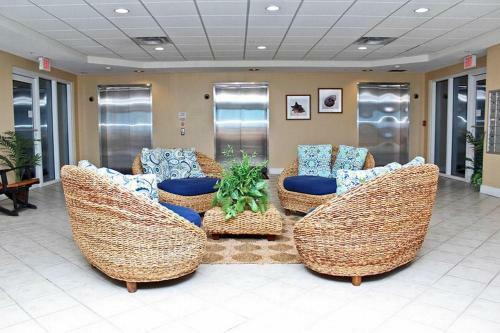 San Carlos 801 By Youngs Suncoast